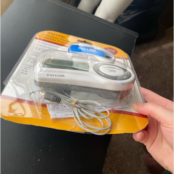 taylor wireless thermometer with remote pager & timer - Picture 3 of 4